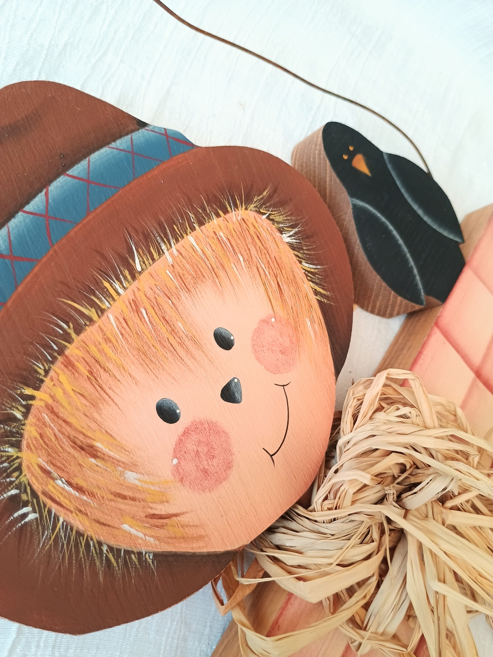 🧑🏼‍🌾 FARM CORE 🧑🏼‍🌾 VTG Handmade Folkart Style Scarecrow & Raven Hanging